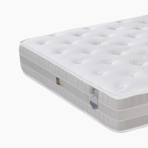 Pure Bed vzmetnica CLOUD – produktna fotografija, pogled na vogal z etiketo.